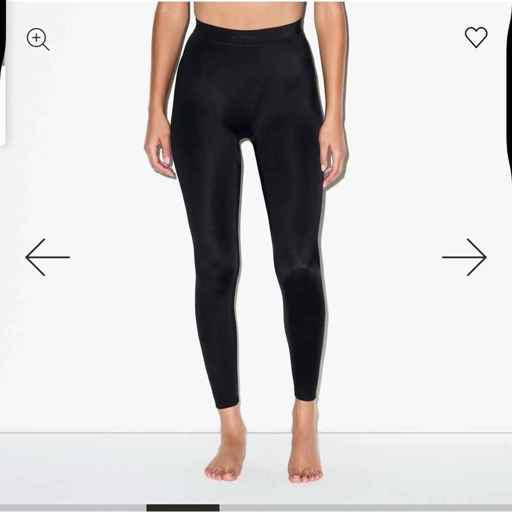 SKIMS Women's Black Leggings - Picture 4 of 6
